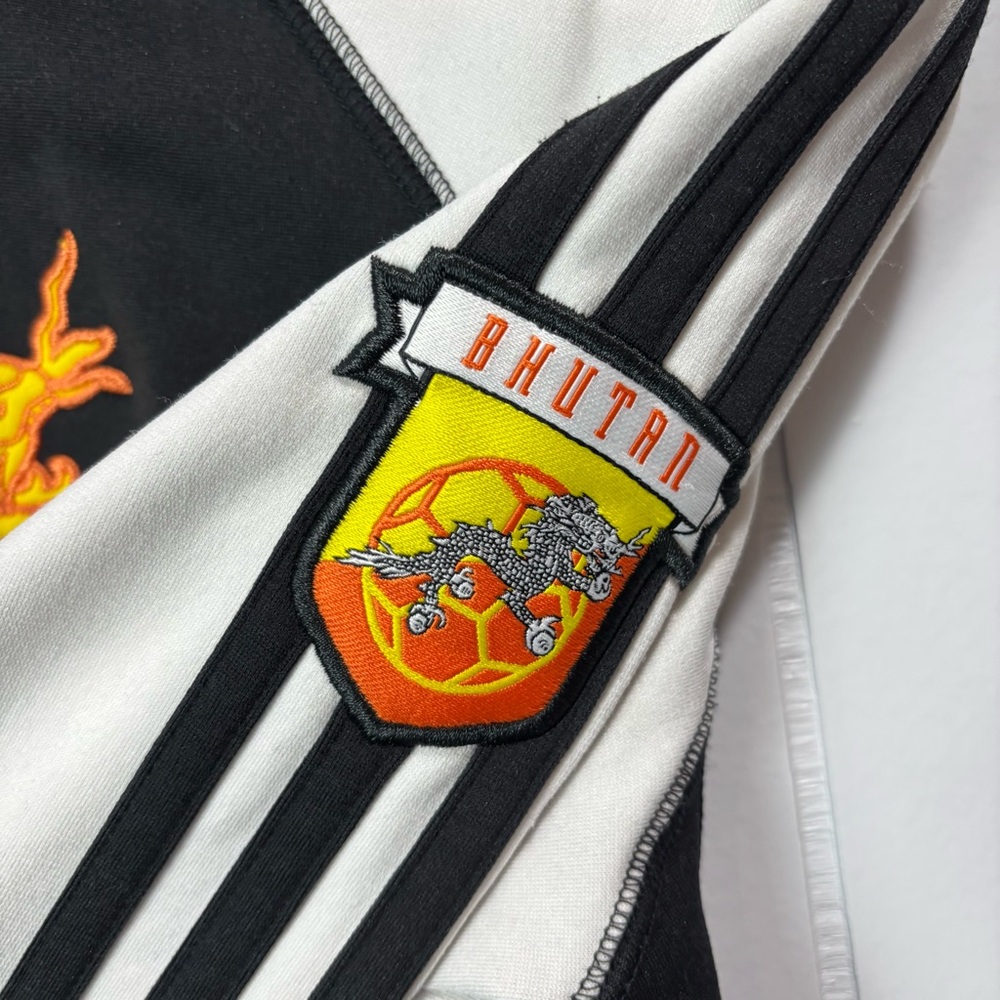 Adidas Bhutan full zip track jacket black white size women’s medium - Picture 5 of 14